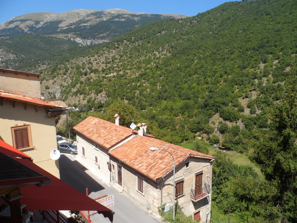 Grotta Dei Colombi Hotel Scanno Bagian luar foto